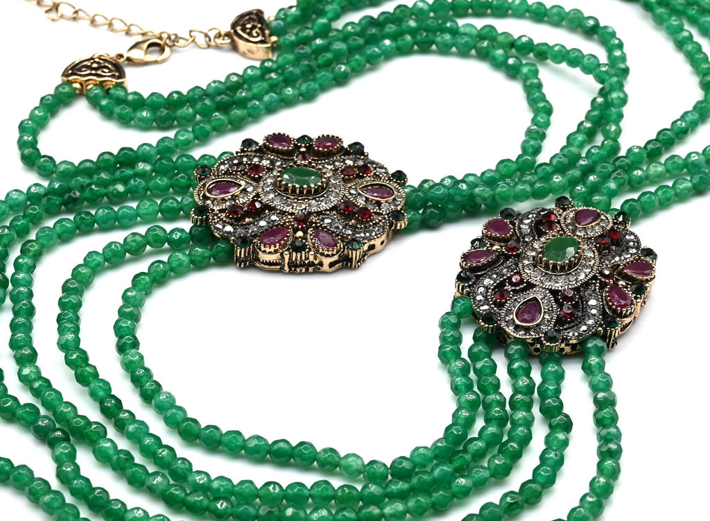 Колье нити из самоцветов с цирконами, 65см