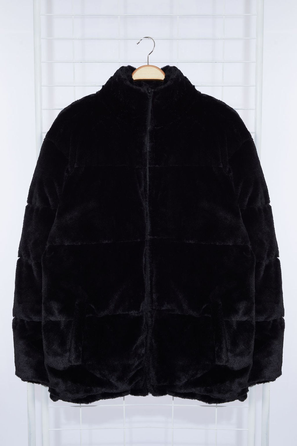 Trendyolmilla Man Siyah Regular Fit Pelus Kumas Astarl? Dolgulu K?sl?k Sisme Mont TMNAW25MO00010  фото 6