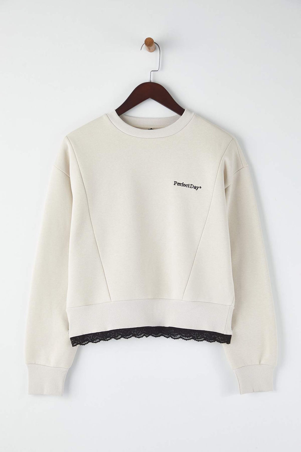 Teen Tas Regular Dantel Detayl? Slogan Nak?sl? Kal?n Ici Polarl? Orme Sweatshirt TWOAW26SW00153