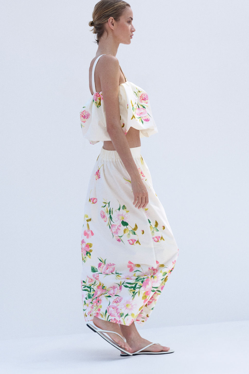 Top cropped con bajo globo - H&m фото 4