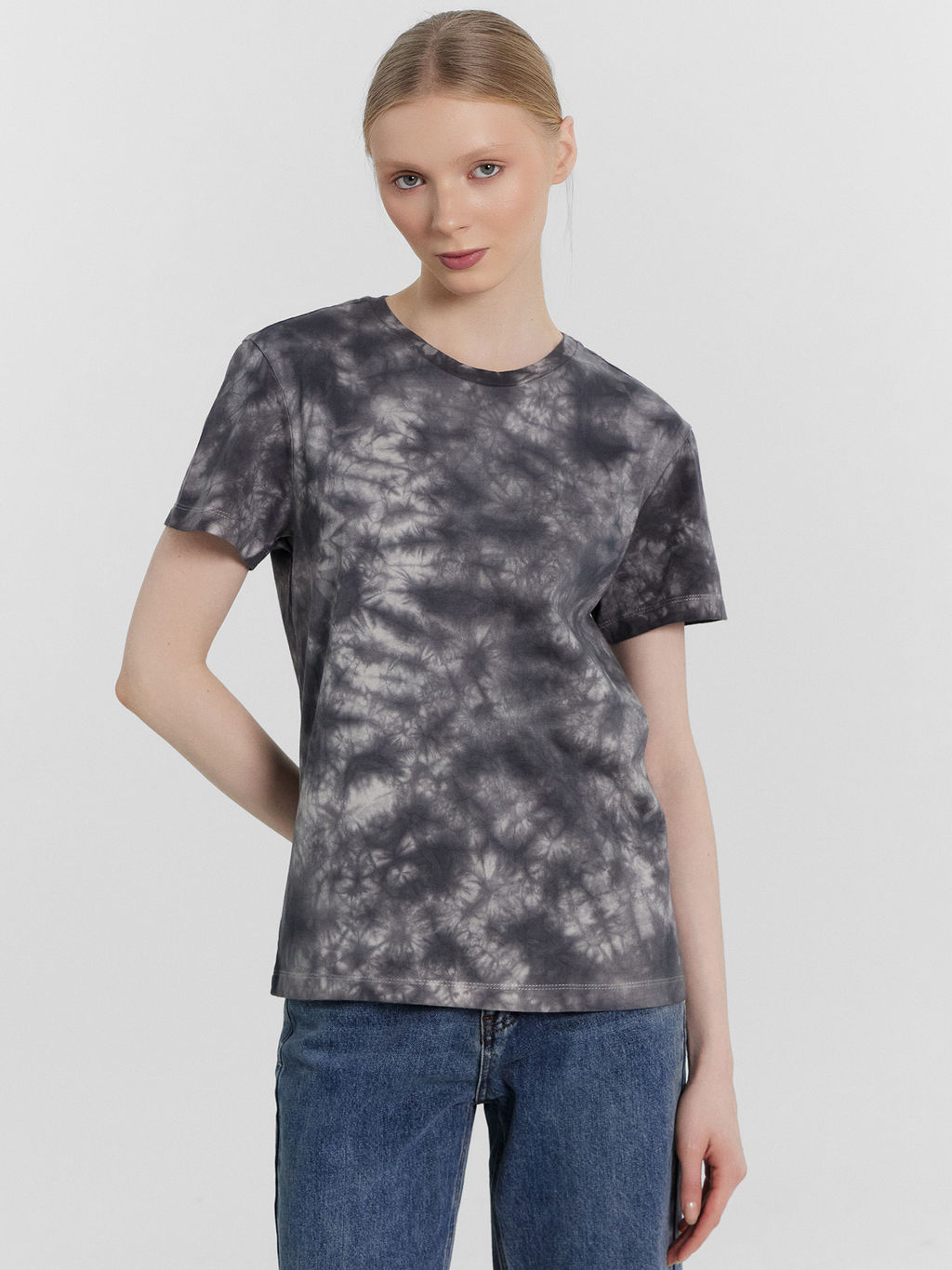 Футболка женская серая с обработкой эйсид эйсид на сером 112678-2 - Mark formelle фото 2
