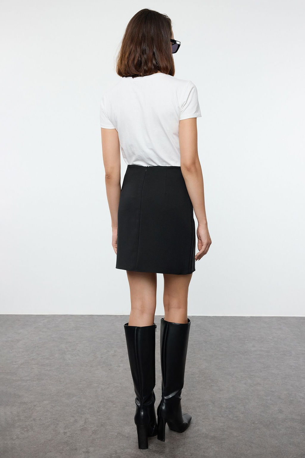 Siyah Kruvaze Kapama Mini Boy Dokuma Etek TWOAW25ET00070