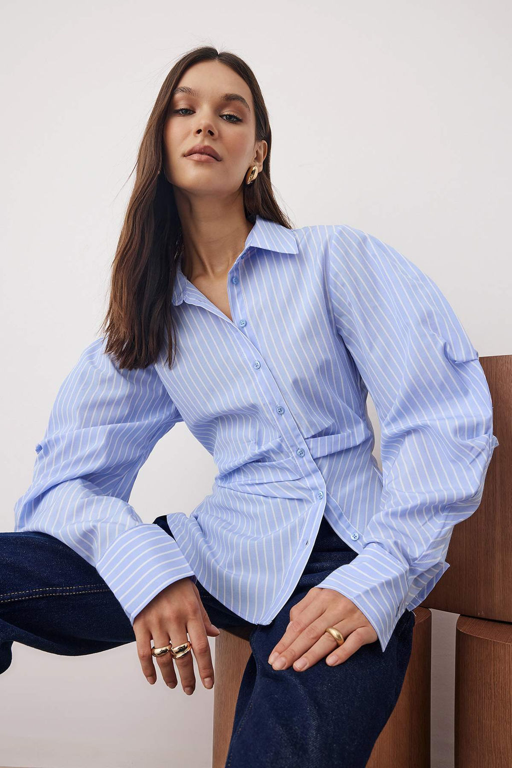 Trendyolmilla Ac?k Sar? Balon Kol Detayl? Bele Oturan Fitted Gomlek TWOSS25GO00155 фото 6