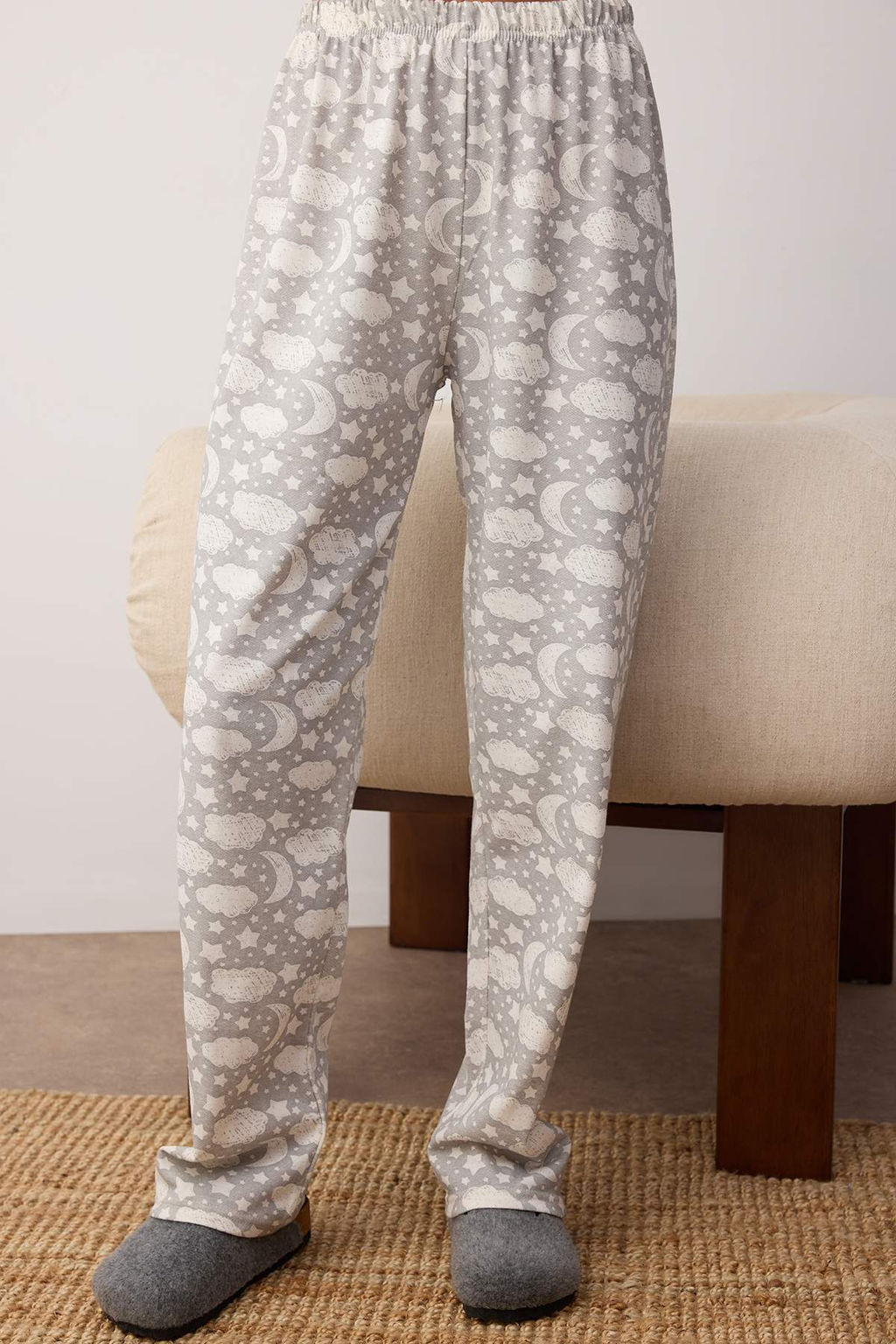 Trendyolmilla Beyaz Pamuklu Galaksi Desenli Sloganl? Uyku Bantl? Orme Pijama Tak?m? THMAW25PT00223 фото 16