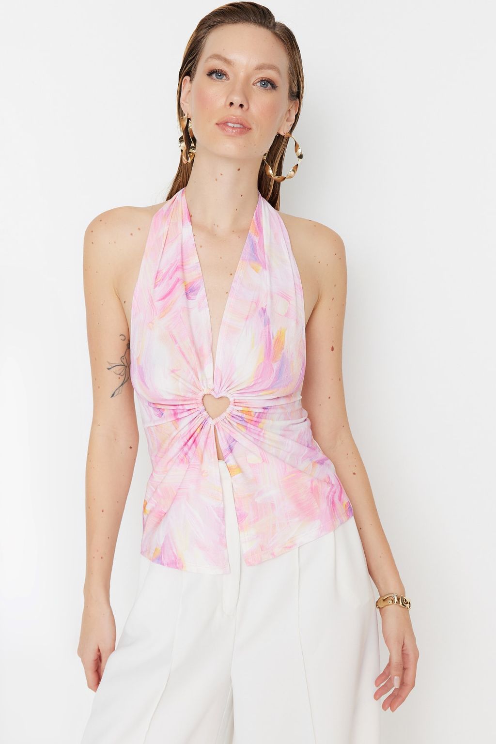 Trendyolmilla Cok Renkli Aksesuarl? Pencere/Cut Out Detayl? Bask?l? Orme Bluz TPRSS23BZ00007 фото 3