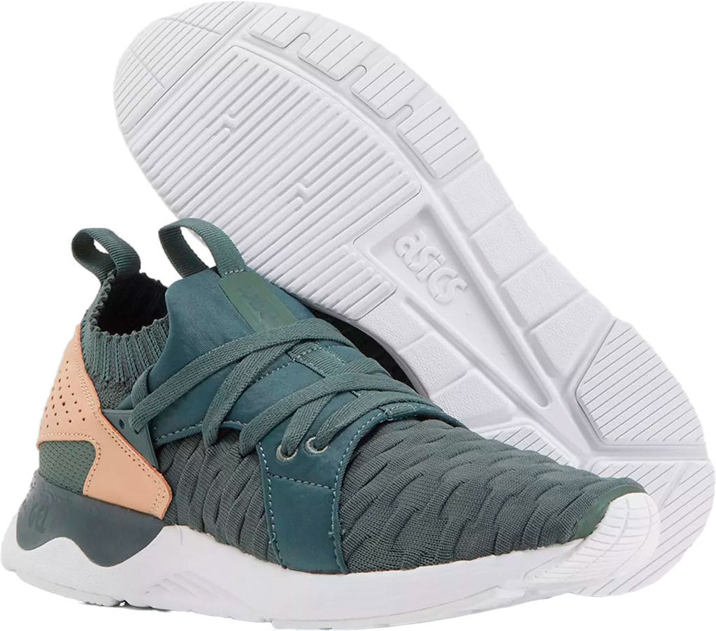 Кроссовки женские