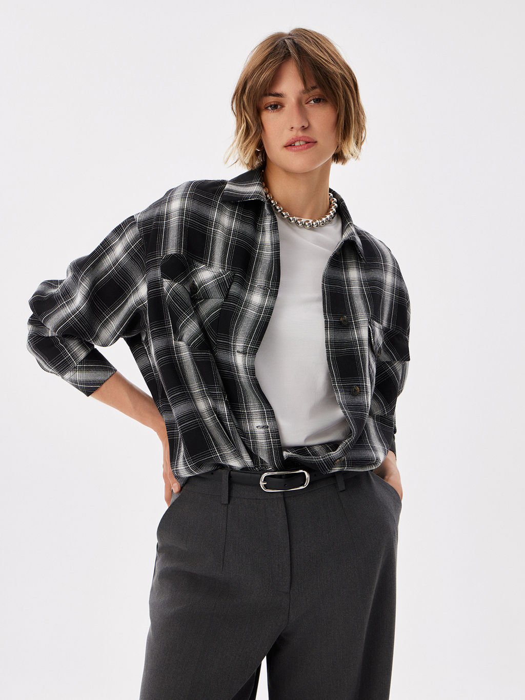 Блузка женская дл. рук. T-lab TL-B-0036F-FR-черно-белый, клетка  фото 7