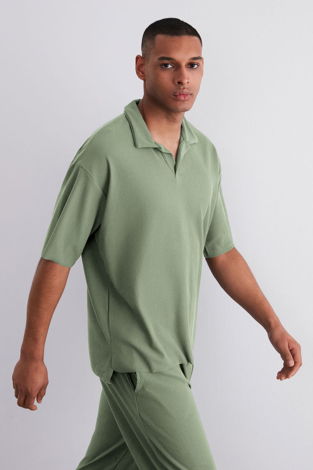 TRENDYOL MAN Limited Edition Siyah Straight Fit Dokulu Gizli Kordonlu Tek Parca Esofman Alt? TMNSS23EA00013 - Trendyolmilla фото 46