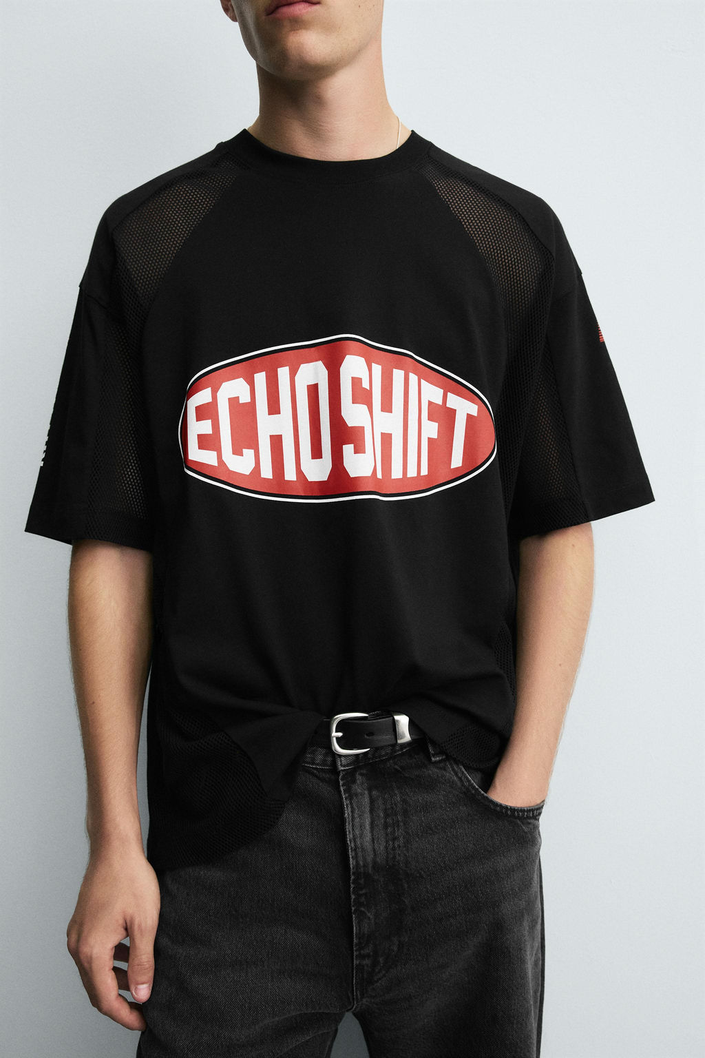 T-SHIRT WITH CONTRAST GRAPHICS - Zara фото 6