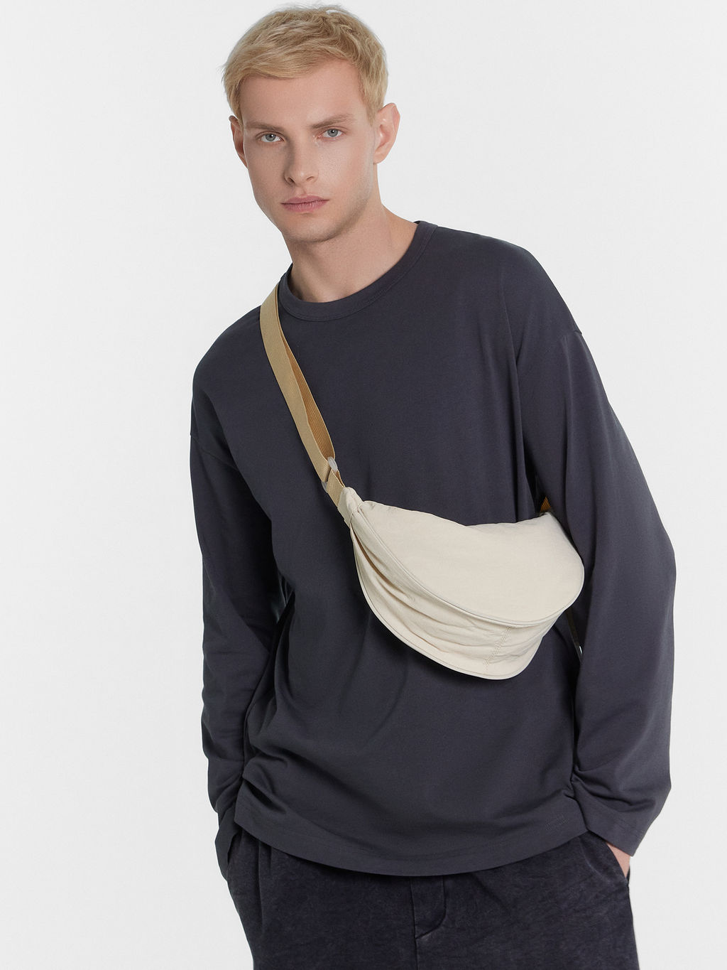 Сумка поясная кремовая - Mark formelle фото 6