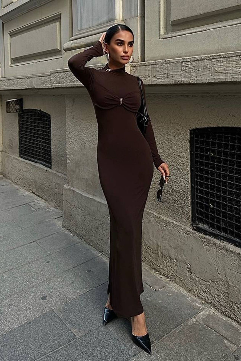 TRENDYOLMILLA Kahverengi Vucuda Oturan Aksesuarl? Orme Elbise TPRAW25EL00166