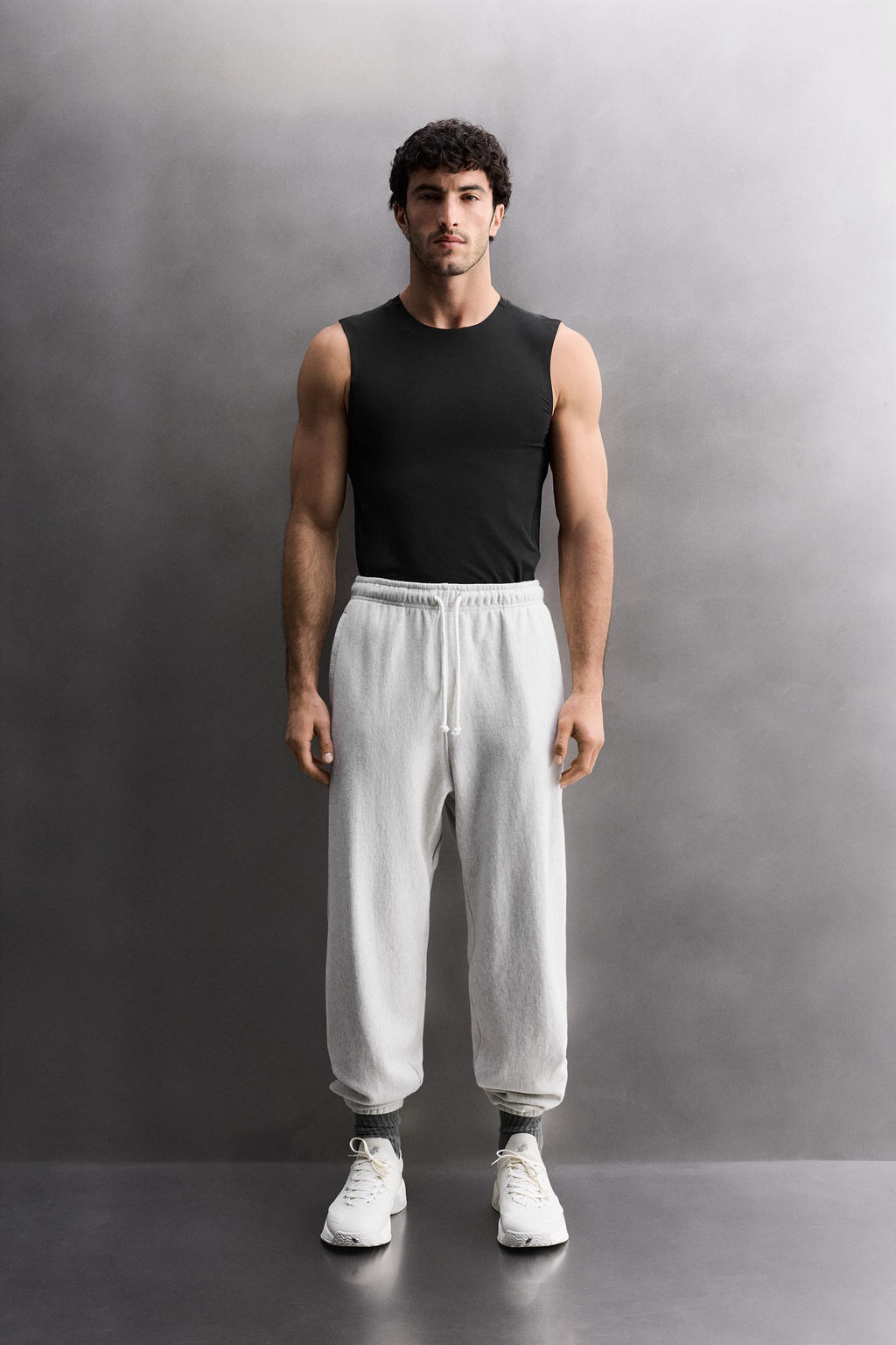 CAMISETA TANK PRIMERA CAPA / Negro