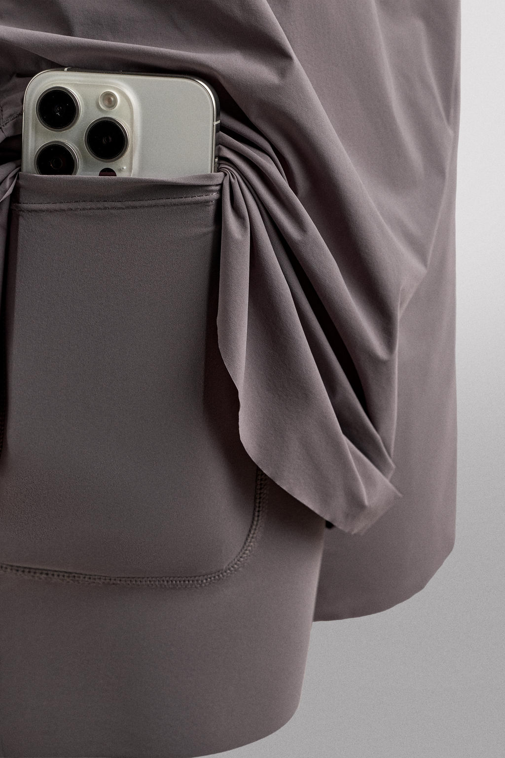 PANTALONES CORTOS RUNNING 2 EN 1 / Morado