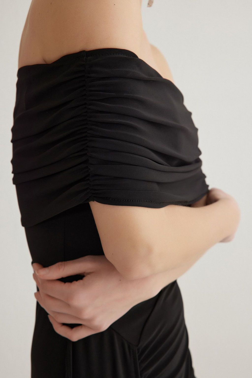 TRENDYOLMILLA Fusya Vucuda Oturan Carmen Yaka Orme Uzun S?k Abiye Elbise TPRSS25AE00029 фото 4