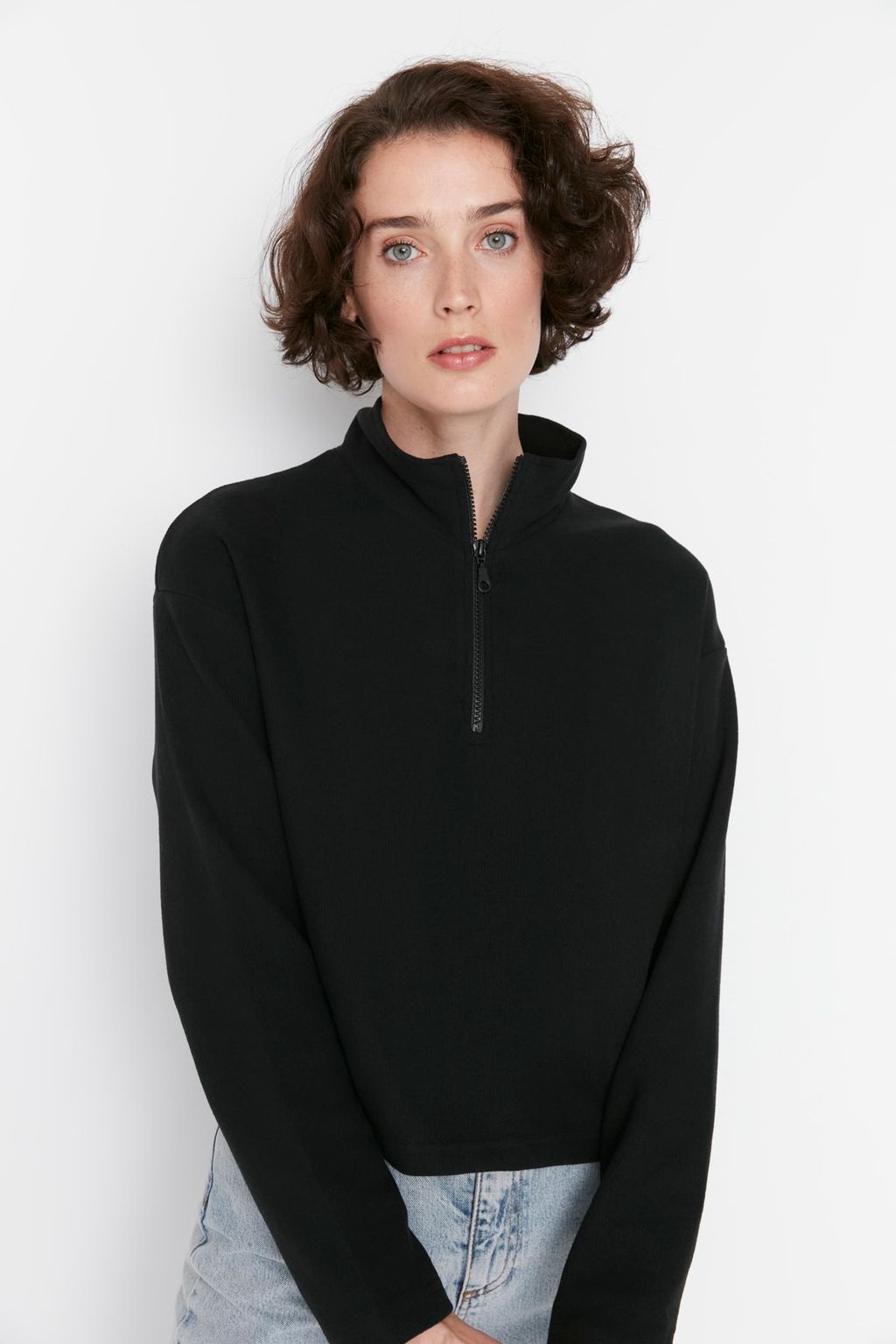 Siyah Selanik/Triko Gorunumlu Fermuarl? Yaka Regular/Normal Kal?p Orme Sweatshirt TWOAW22SW0732