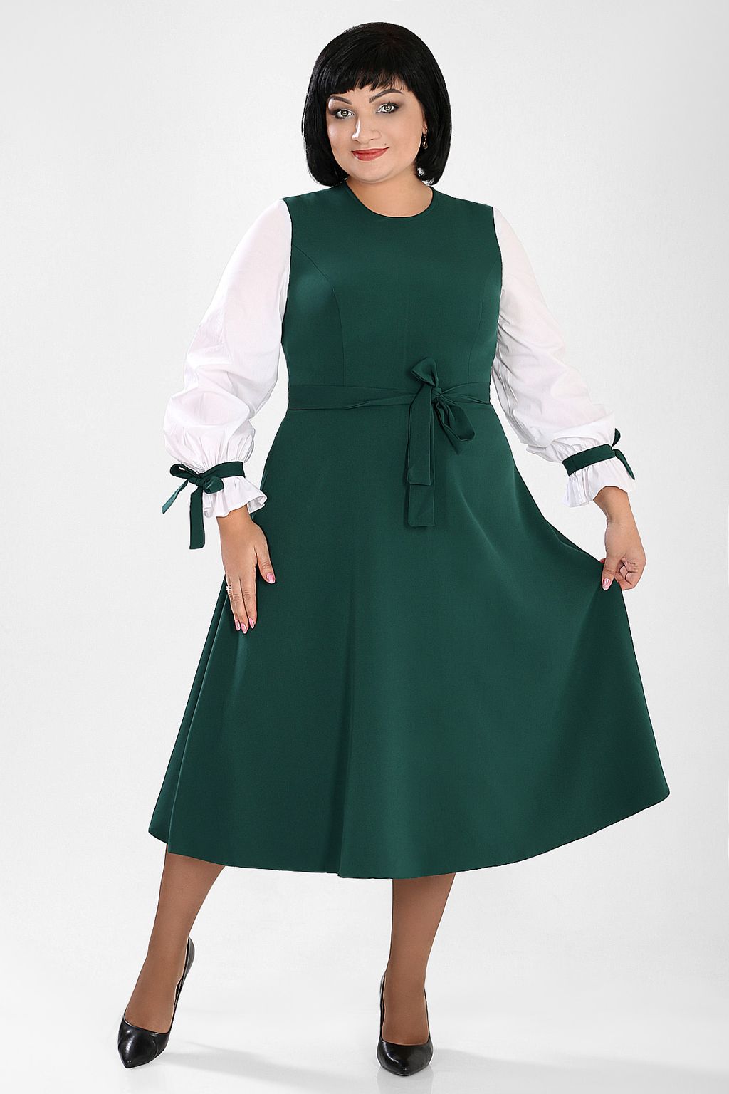 Платье зеленое с белыми длинными рукавами приталенное с поясом - Almond фото 2