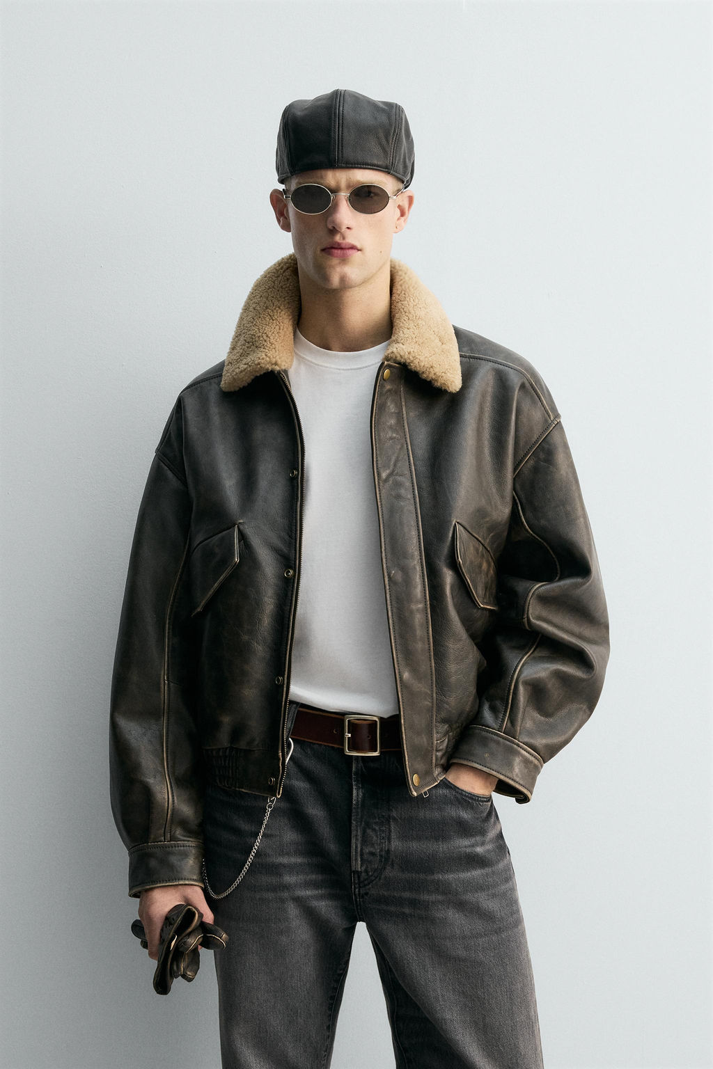 LIMITED EDITION LEATHER JACKET WITH CONTRAST COLLAR - Zara фото 2