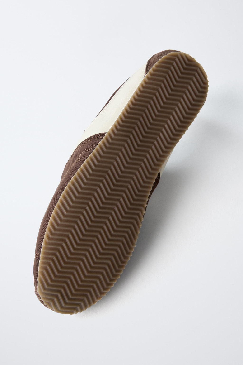 ZAPATILLA DEPORTIVA COMBINADA / Marr?n