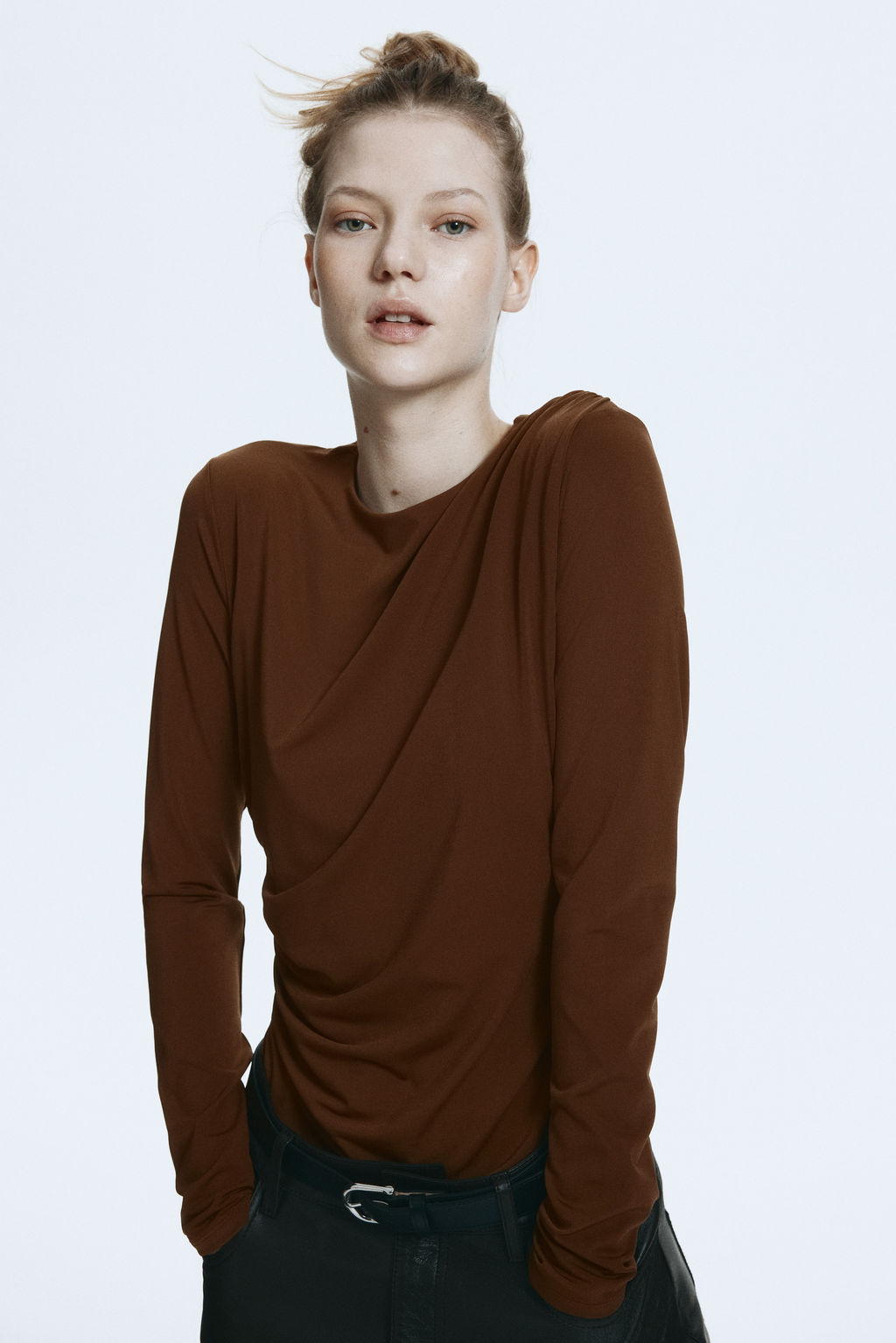 Top drapeado de punto - H&m фото 4