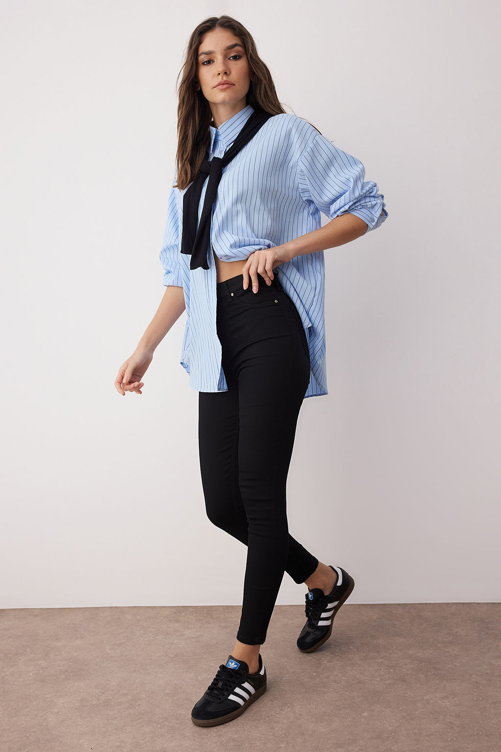 TRENDYOLMILLA Siyah Yuksek Bel Jegging Jeans TWOAW24JE00264 фото 2