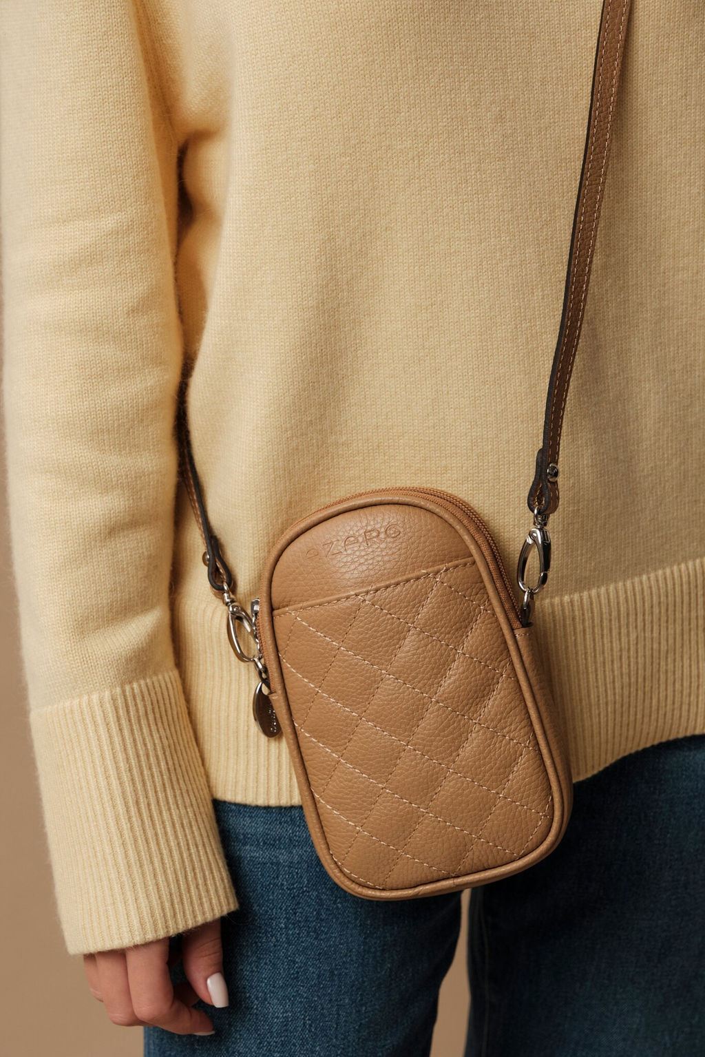 Сумка кожаная Azaro 30832 капучино