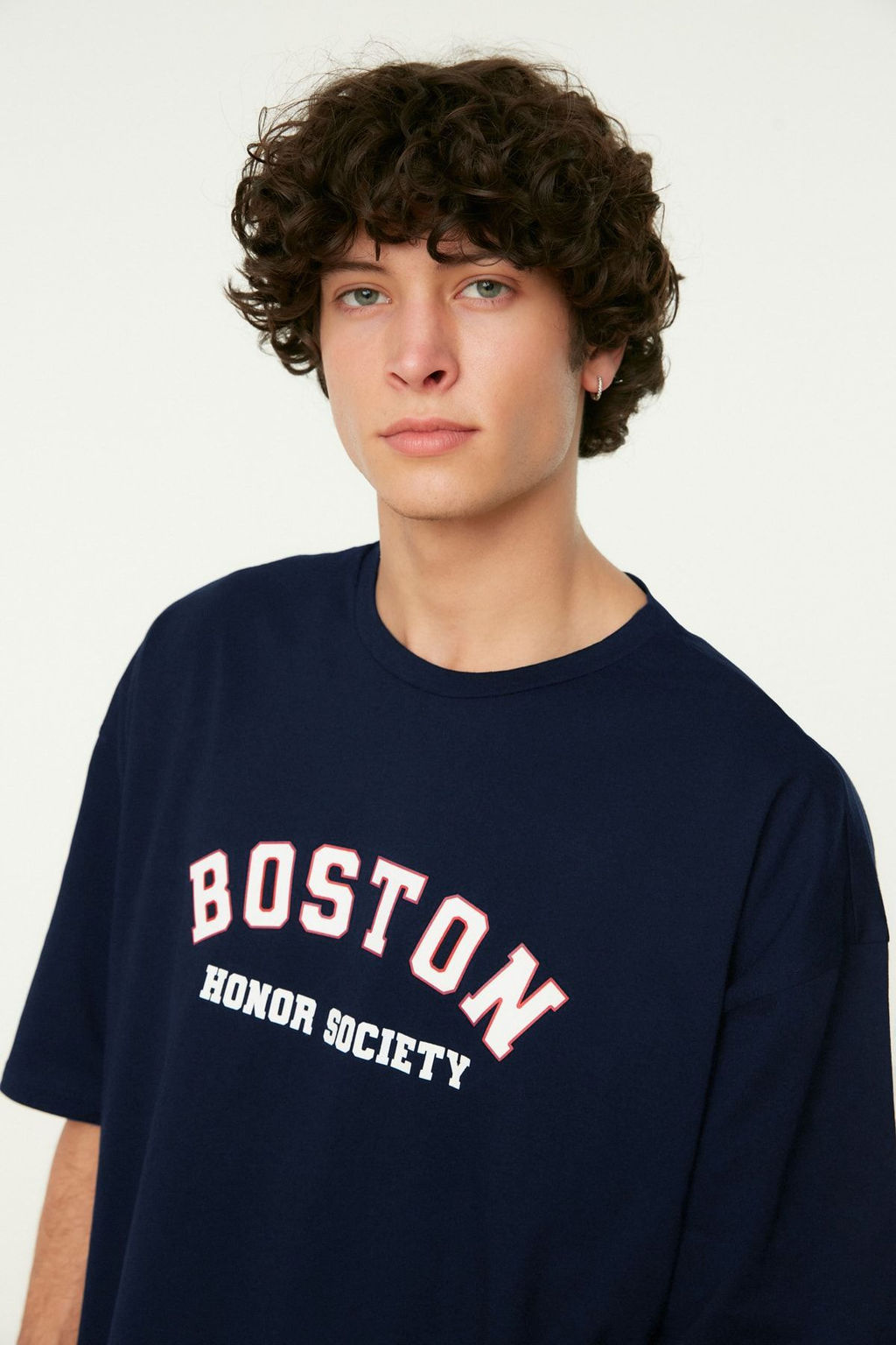 TRENDYOL MAN Lacivert K?sa Kol Bask?l? T-Shirt TMNSS21TS1217