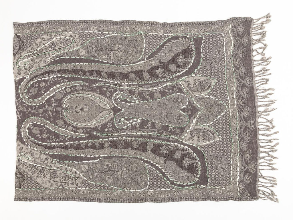 Палантин с вышивкой (шерсть вареная) в ассортименте № Тк906/74 - Ганг фото 2