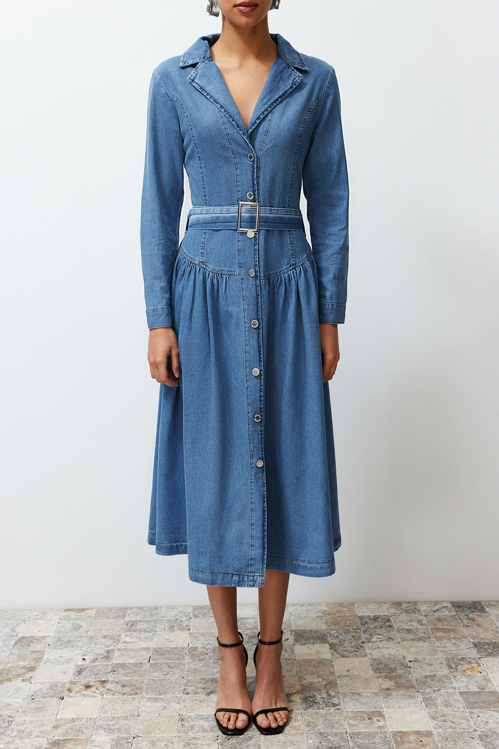 Trendyolmilla Mavi Kemerli Ceket Yaka Maxi Denim Elbise TWOSS24EL00776  фото 5