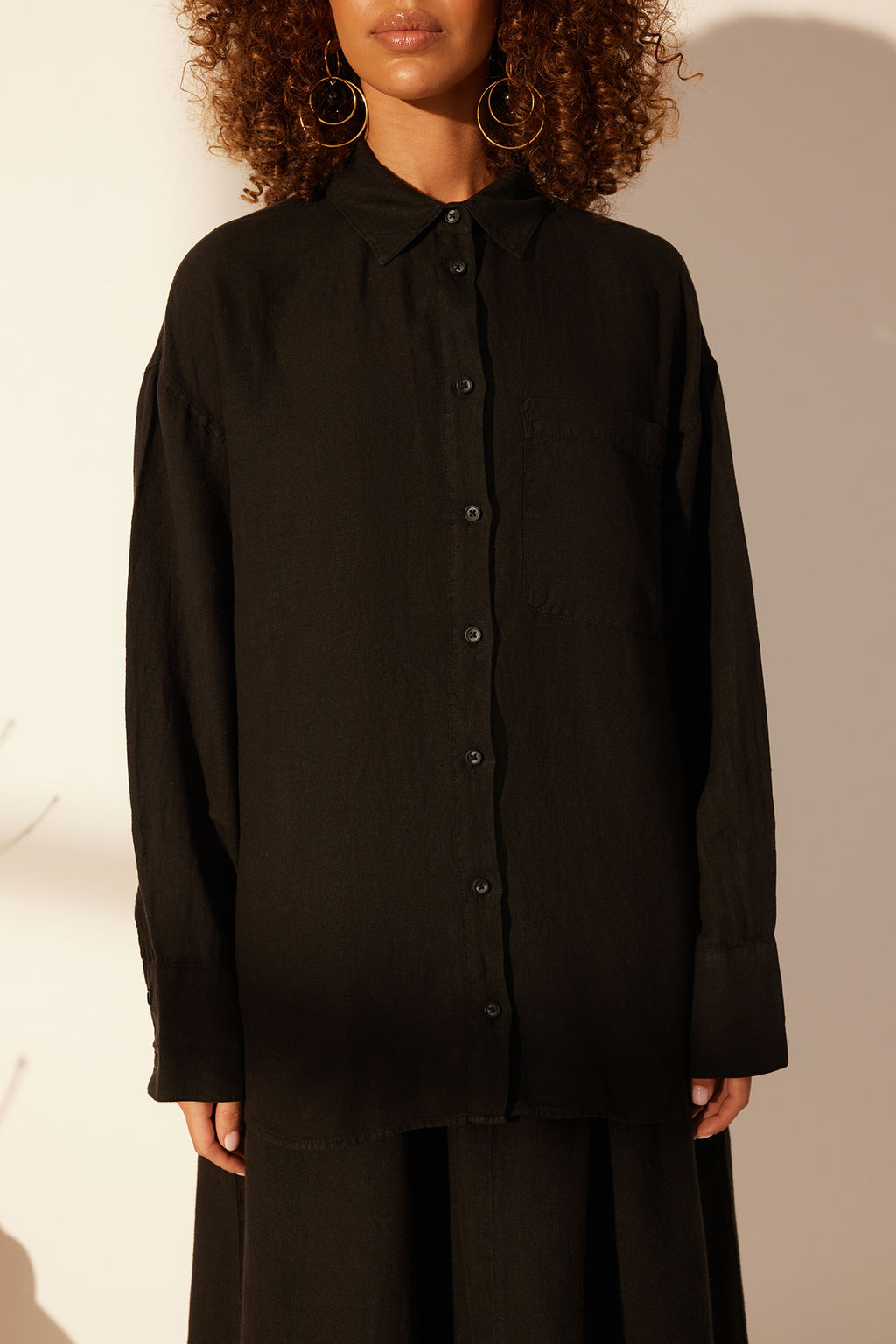 Siyah %100 Keten Oversize Gomlek TWOSS23GO00443