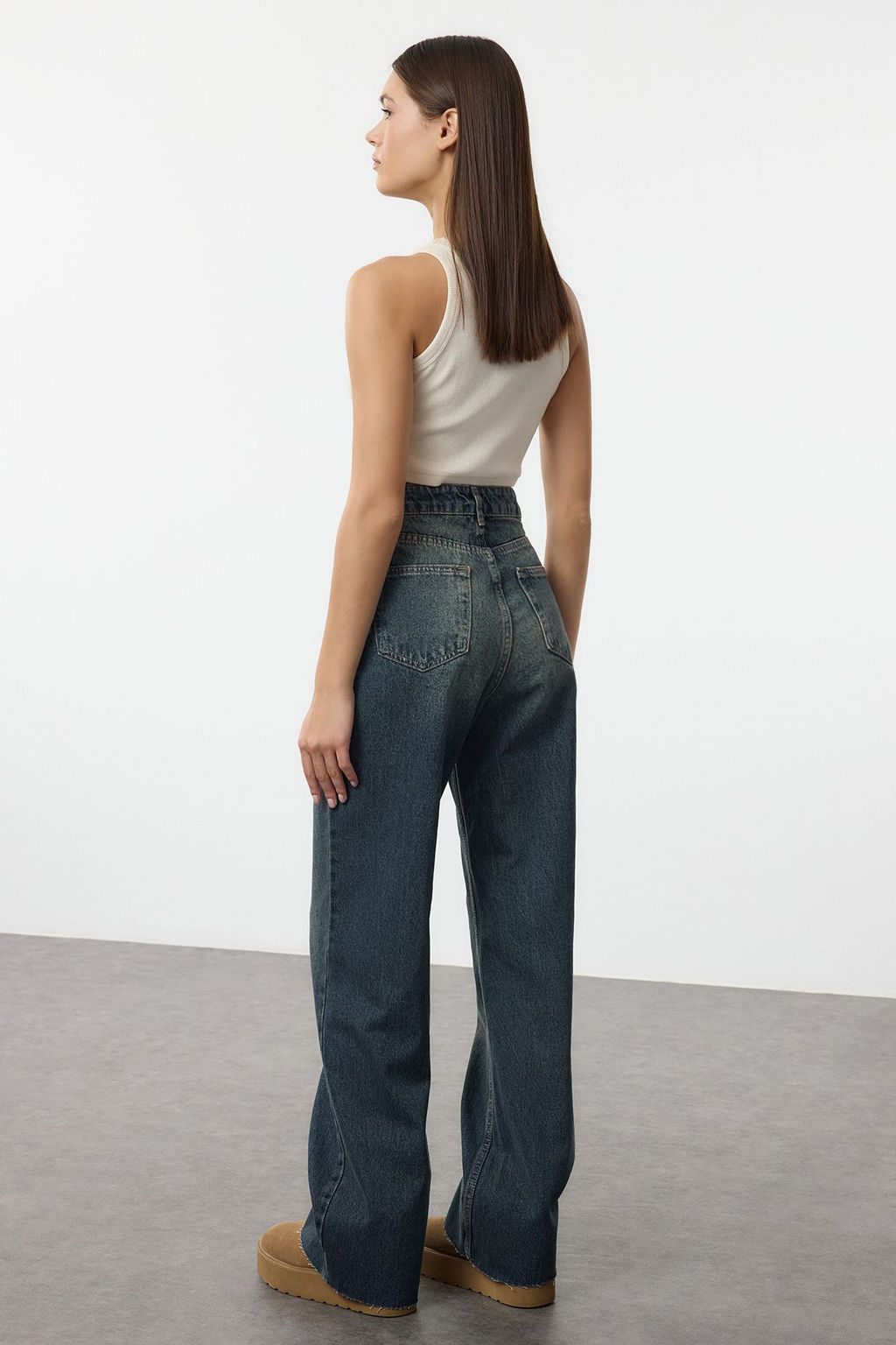 TRENDYOLMILLA Mavi Pacas? Kesikli Soluk Efekt Vintage Yuksek Bel Straight Jeans TWOAW25JE00378  фото 19