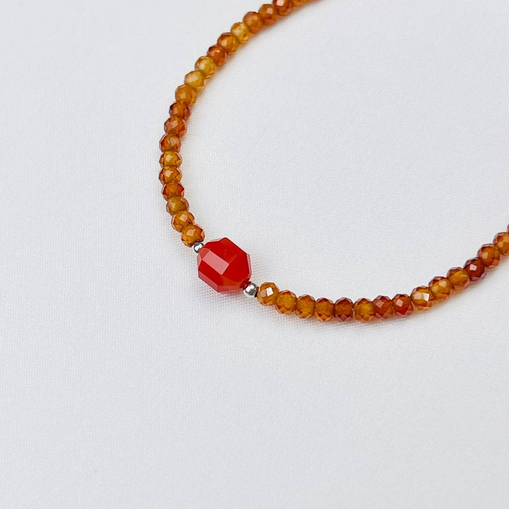 Браслет из Граната Спессартин и Сердолика - Радуга самоцветов фото 3