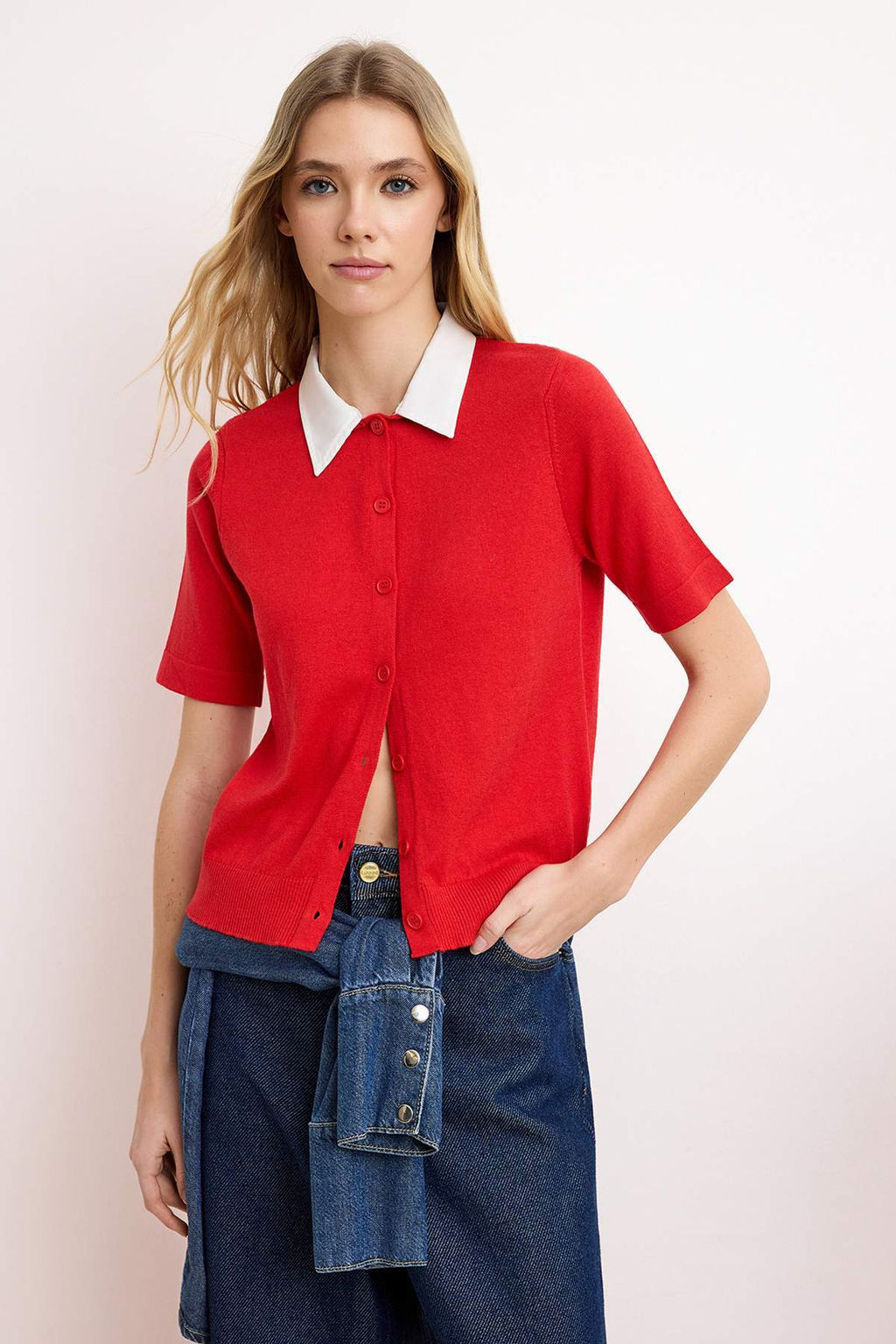 K?rm?z? Cizgili Gomlek Yaka Garnili Renk Bloklu Ince Triko Ince Bluz TWOSS26BZ00117 - Trendyolmilla фото 3