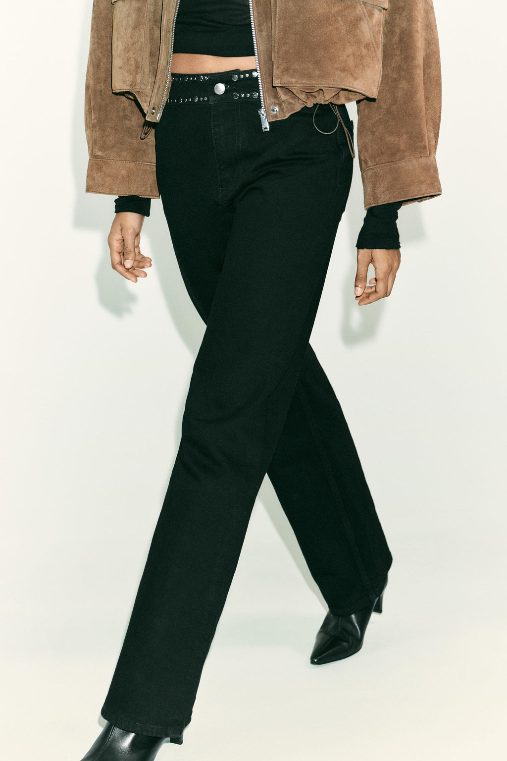 Z1975 HIGH-WAIST STRAIGHT LONG LENGTH JEANS WITH STUDS