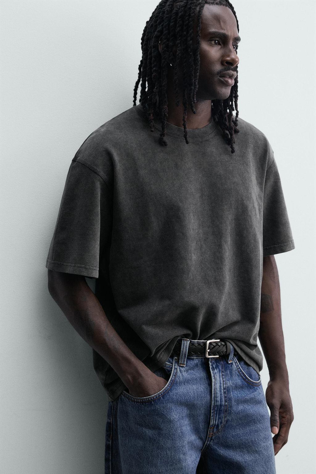 CAMISETA LAVADA ESTRUCTURA WAFFLE / Gris antracita
