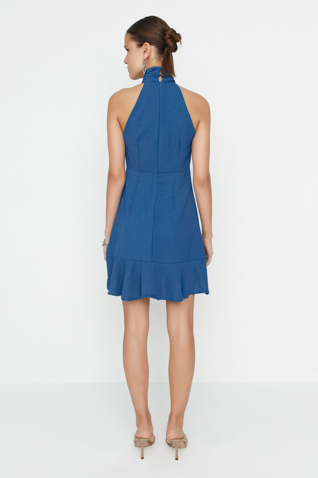 Haki Halter Yaka A Kesim Astarl? Mini Dokuma Elbise TWOSS21EL1538 - Trendyolmilla фото 10