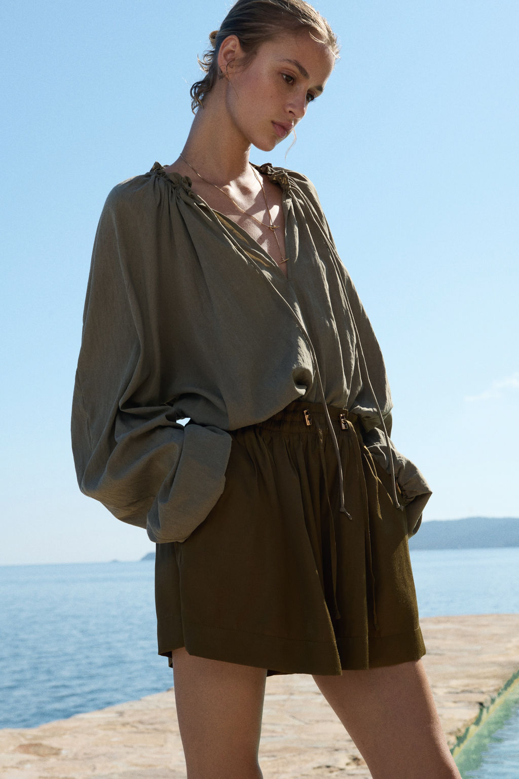 Pantal?n corto con cord?n de ajuste - H&m фото 7
