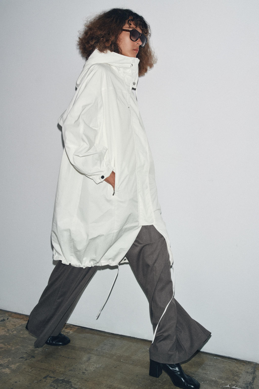 OVERSIZE MULTI-POSITION HOODED PARKA ZW COLLECTION - Zara фото 14