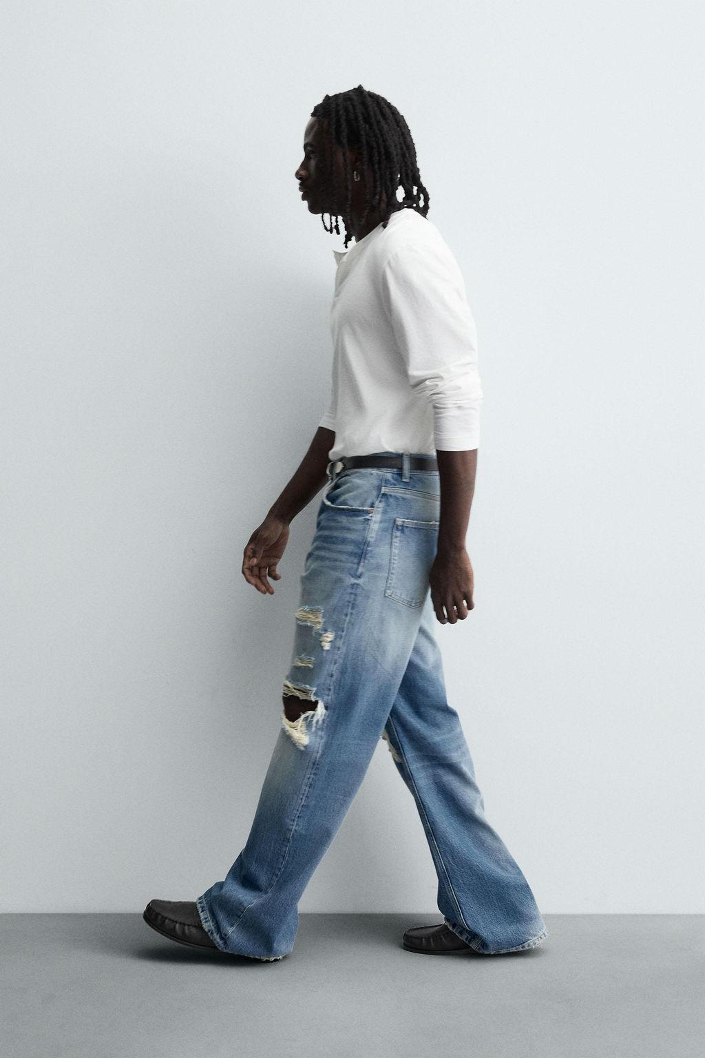 RIPPED RELAXED FIT JEANS - Zara фото 6