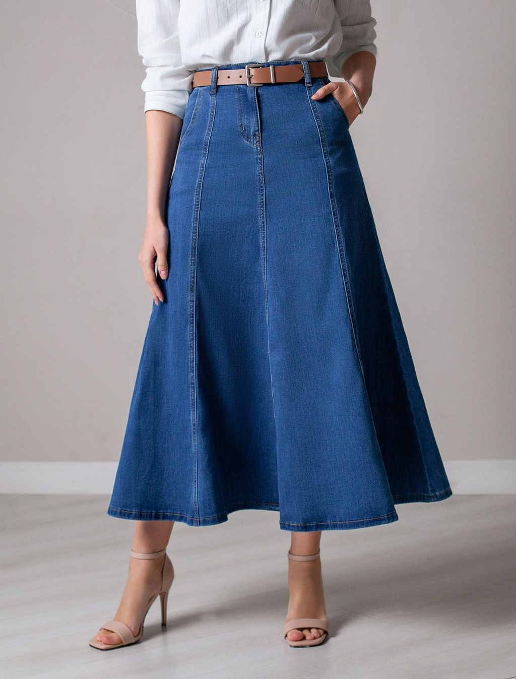 Джинсовая юбка миди А силуэта с декоративными швами из эластичного денима