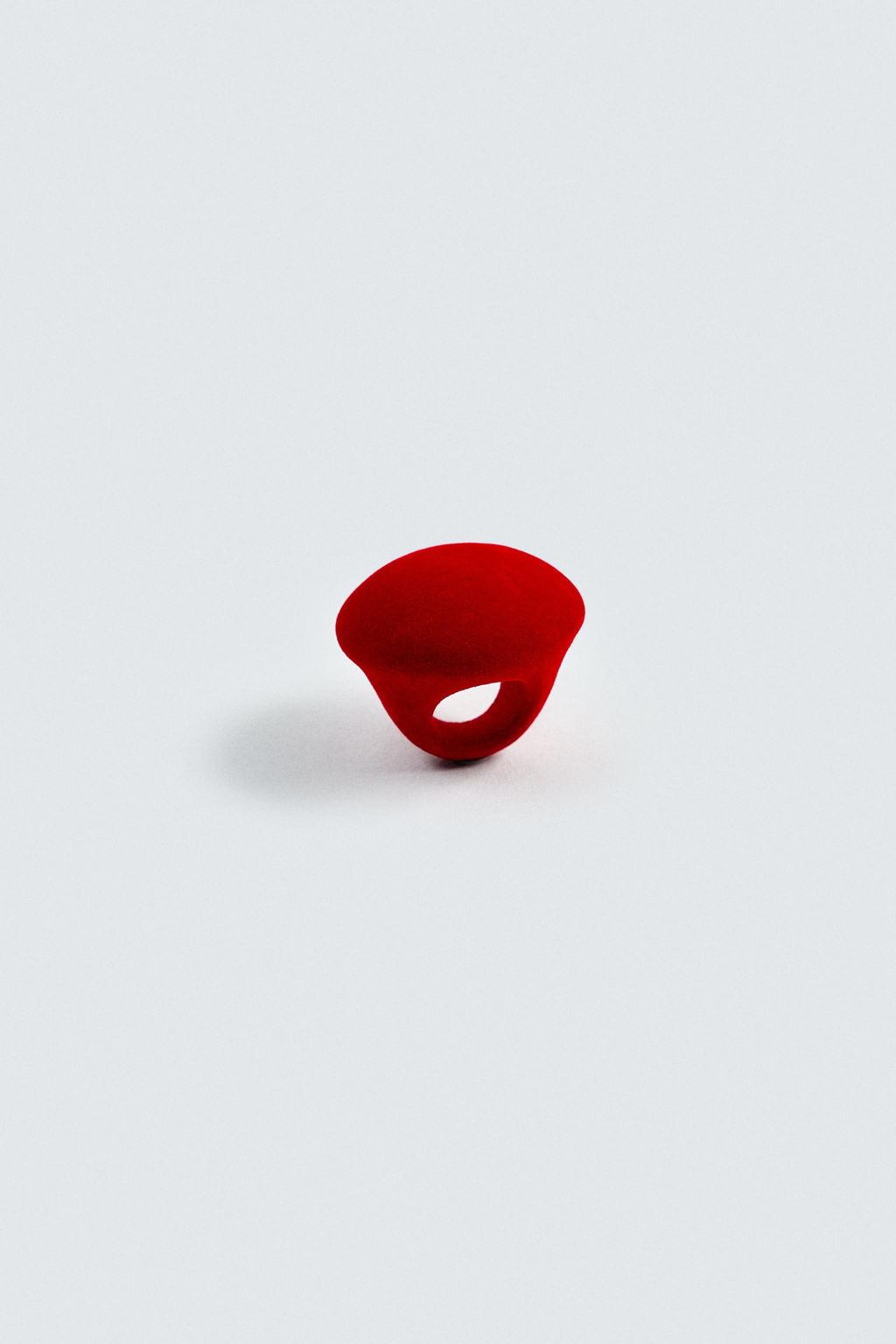 MAXI VELVET FINISH RING HARRY LAMBERT FOR ZARA X DISNEY