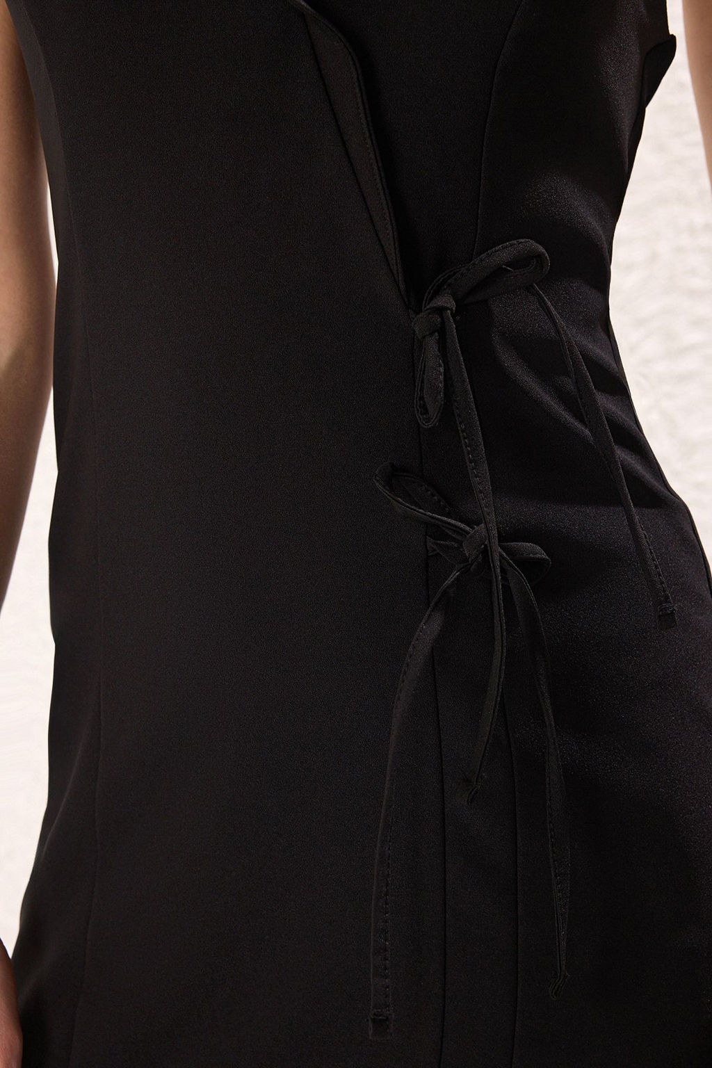 TRENDYOLMILLA K?rm?z? Duz Kesim Baglama Detayl? Mini Dokuma Elbise TWOSS25EL00255 фото 7