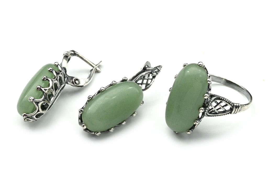 Кольцо Серьги с кварцем (имитация нефрита) размер 17