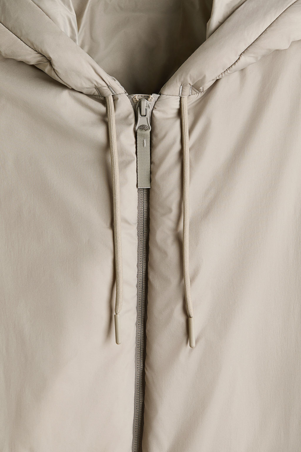 Chaqueta cortavientos acolchada repelente al agua - H&m фото 6