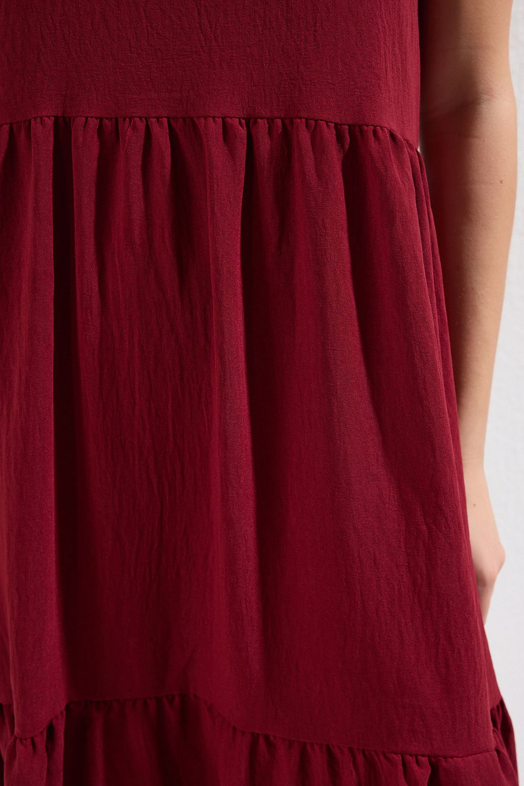 Bordo Shift/Duz Kesim Dik Yaka Midi Dokuma Elbise TWOSS20EL1864