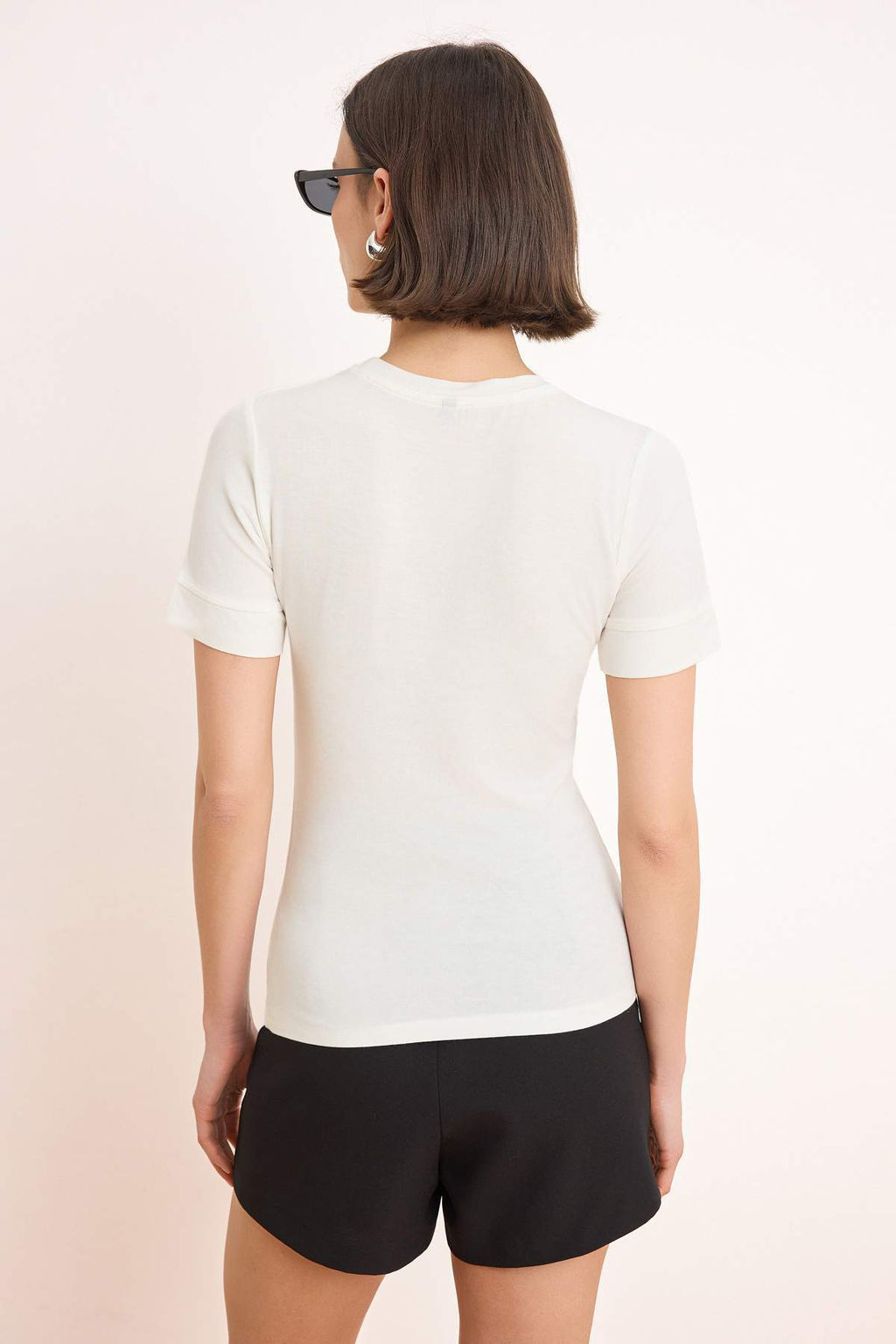 Ekru Fitted/Vucuda Oturan K?sa Kollu Modall? Orme T-Shirt TWOSS26TS00113 - Trendyolmilla фото 4