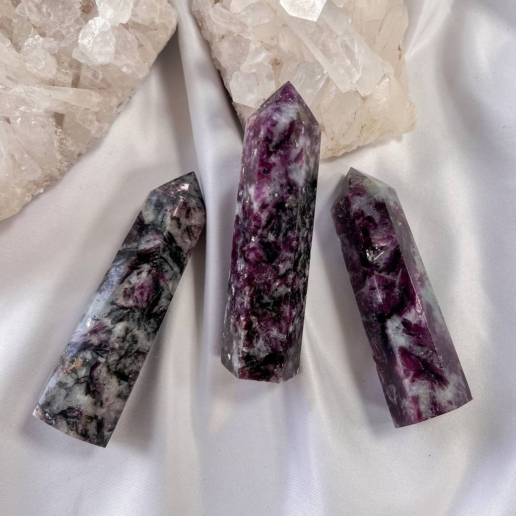 Кристалл из Лепидолита