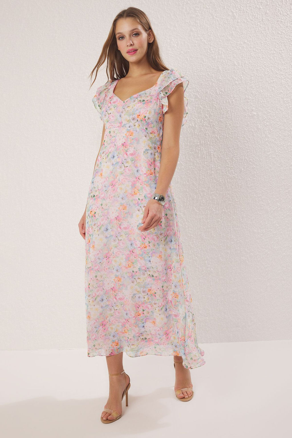 Trendyolmilla Cok Renkli Cicekli A Kesim Gipeli Astarl? Sifon Maxi Dokuma Elbise TWOSS25EL00729