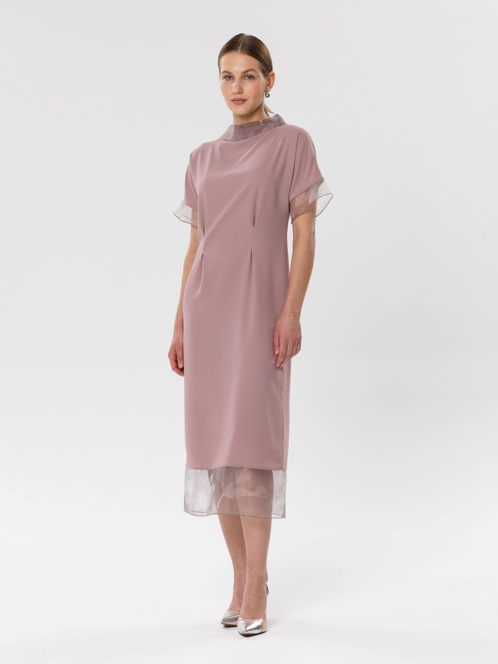 Платье с отделкой из органзы