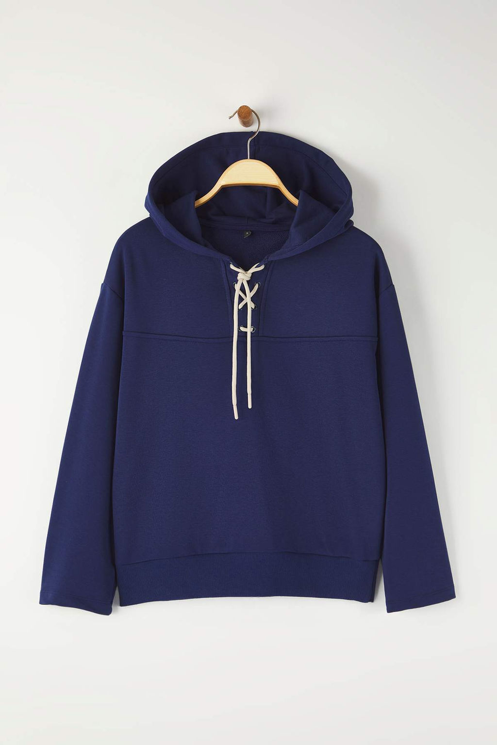 Lacivert Baglama Detayl? Oversize/Genis Kal?p Orme Sweatshirt TWOAW26SW00053 - Trendyolmilla фото 5