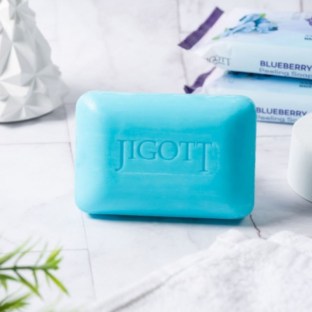 Jigott Мыло-скраб для лица и тела с экстрактом черники / Blueberry Scrub Soap, 150 г